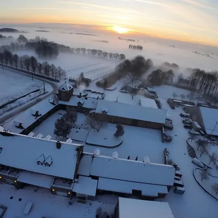 Ferme D'ecavéé 4* Celles (Hainaut)