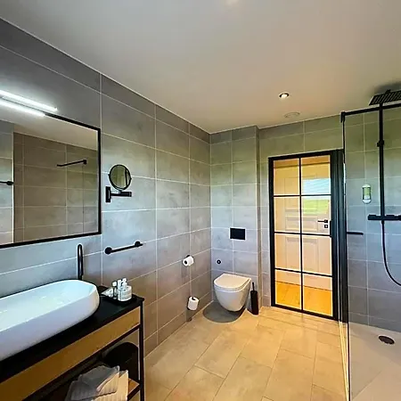 Ferme D'ecavéé 4* Celles (Hainaut)
