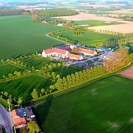 Ferme D'ecavéé 4* Celles (Hainaut)