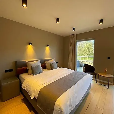 Ferme D'ecavéé 4* Celles (Hainaut)