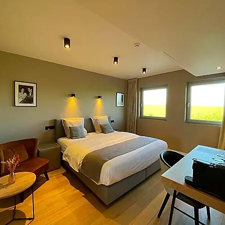 Hotel Ferme D'ecavéé Celles (Hainaut)